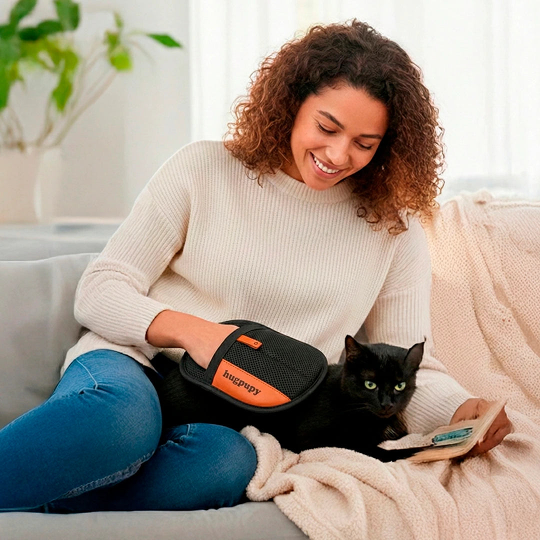 HugPupy HugGroom Bio-Grip Technology - product packaging and what's included in the box, pet grooming glove, removes fur, gentle massage, all coat types dogs and cats